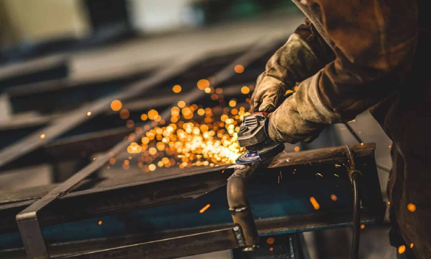 124.9 مليون جنيه إجمالي مبيعات الحديد والصلب للمناجم بيونيو 2025